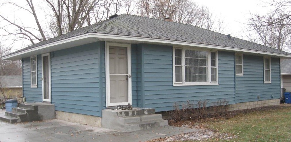 steel-home-siding-in-heritage-blue