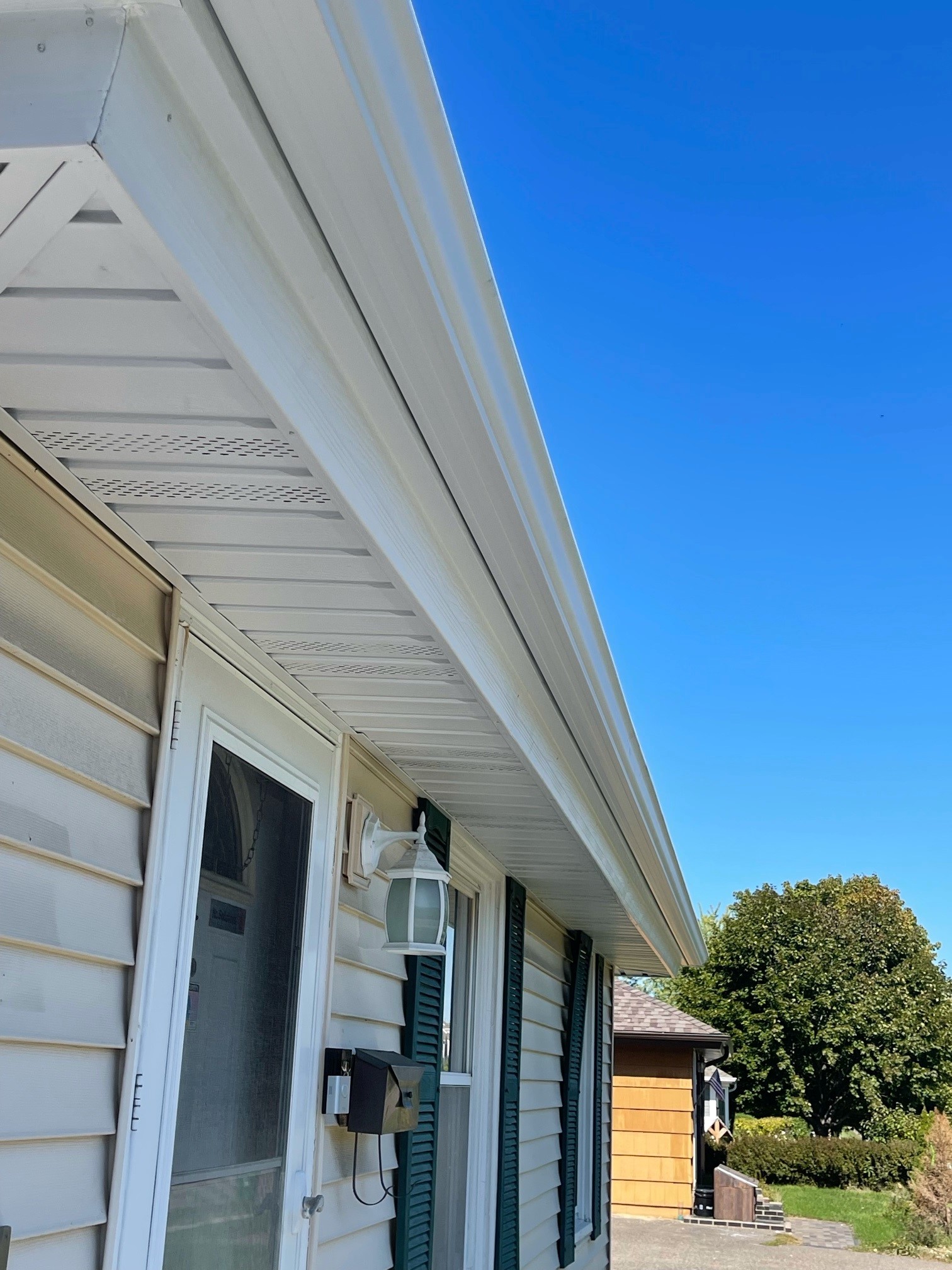Soffit Fascia Seamless Gutters in New Hope